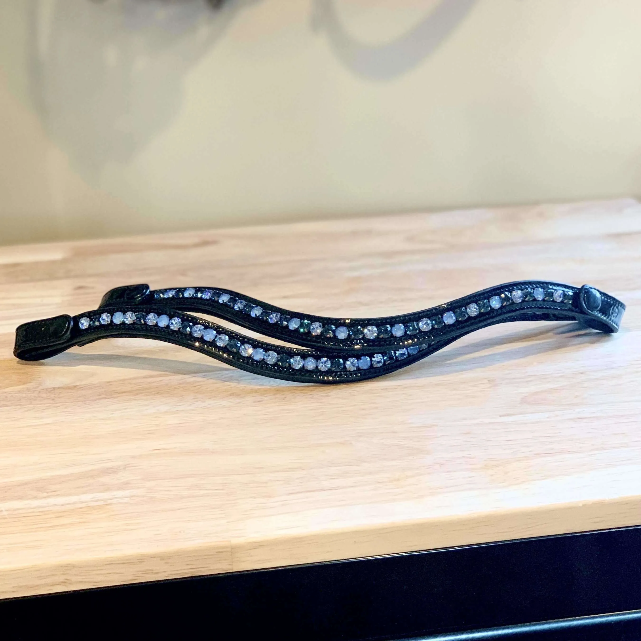 Halter Ego Austrian Crystal Patent Browband - Moody Blues