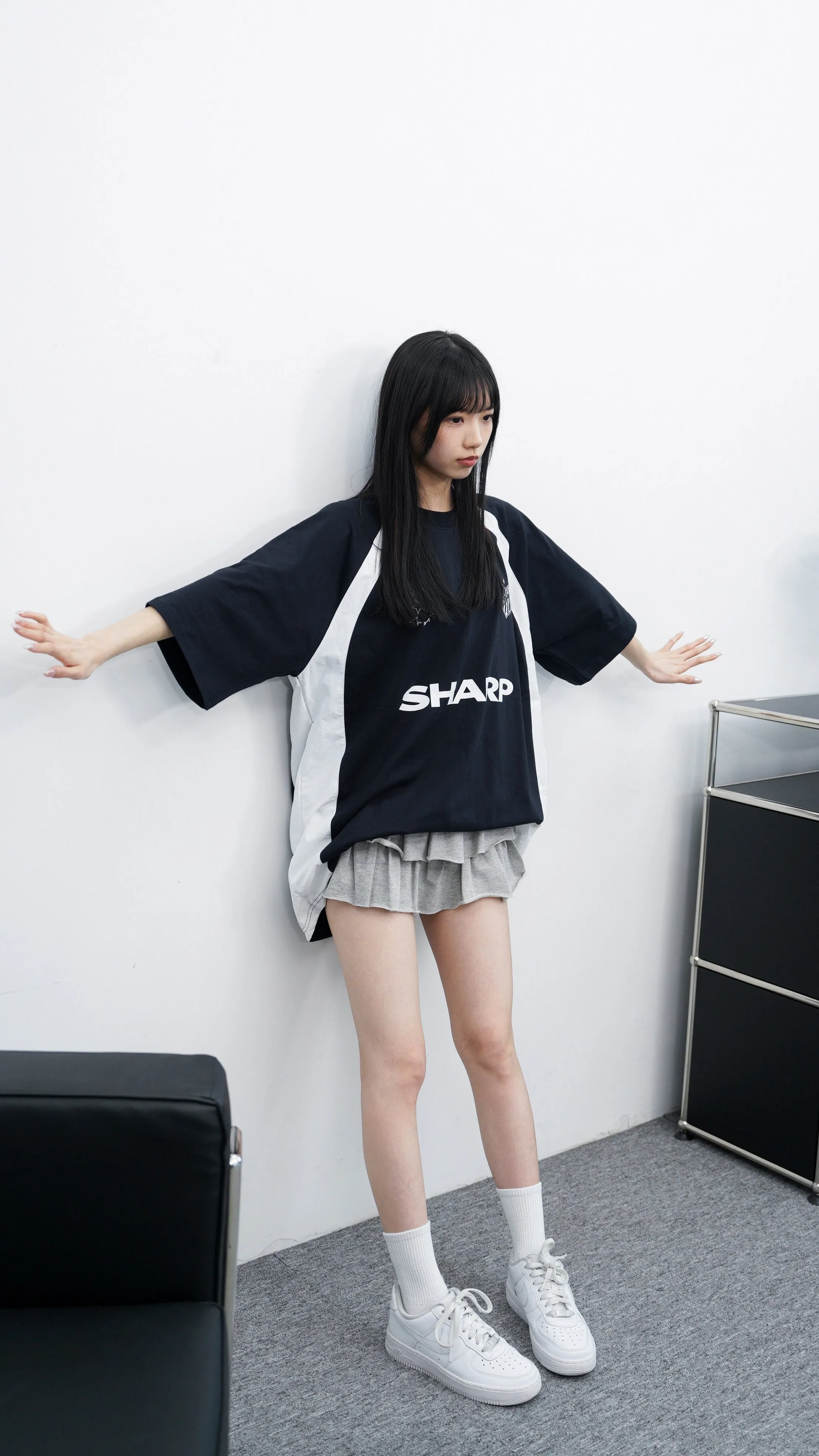 [UNISEX] SHARP OVERSIZE T-SHIRT/ 2